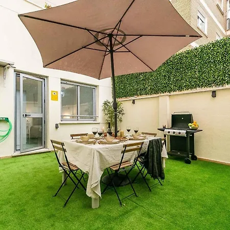 Bajo Urbano Boutique En Carlos Haya Con Terraza Y Parking Appartement
