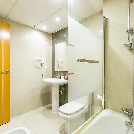 Appartement Bajo Urbano Boutique En Carlos Haya Con Terraza Y Parking Málaga